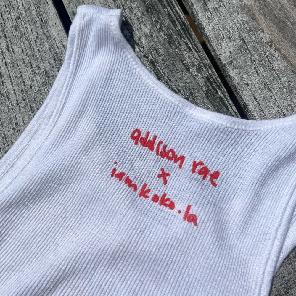 Leopard Graphic Muscle Tank - Picture 2 of 4